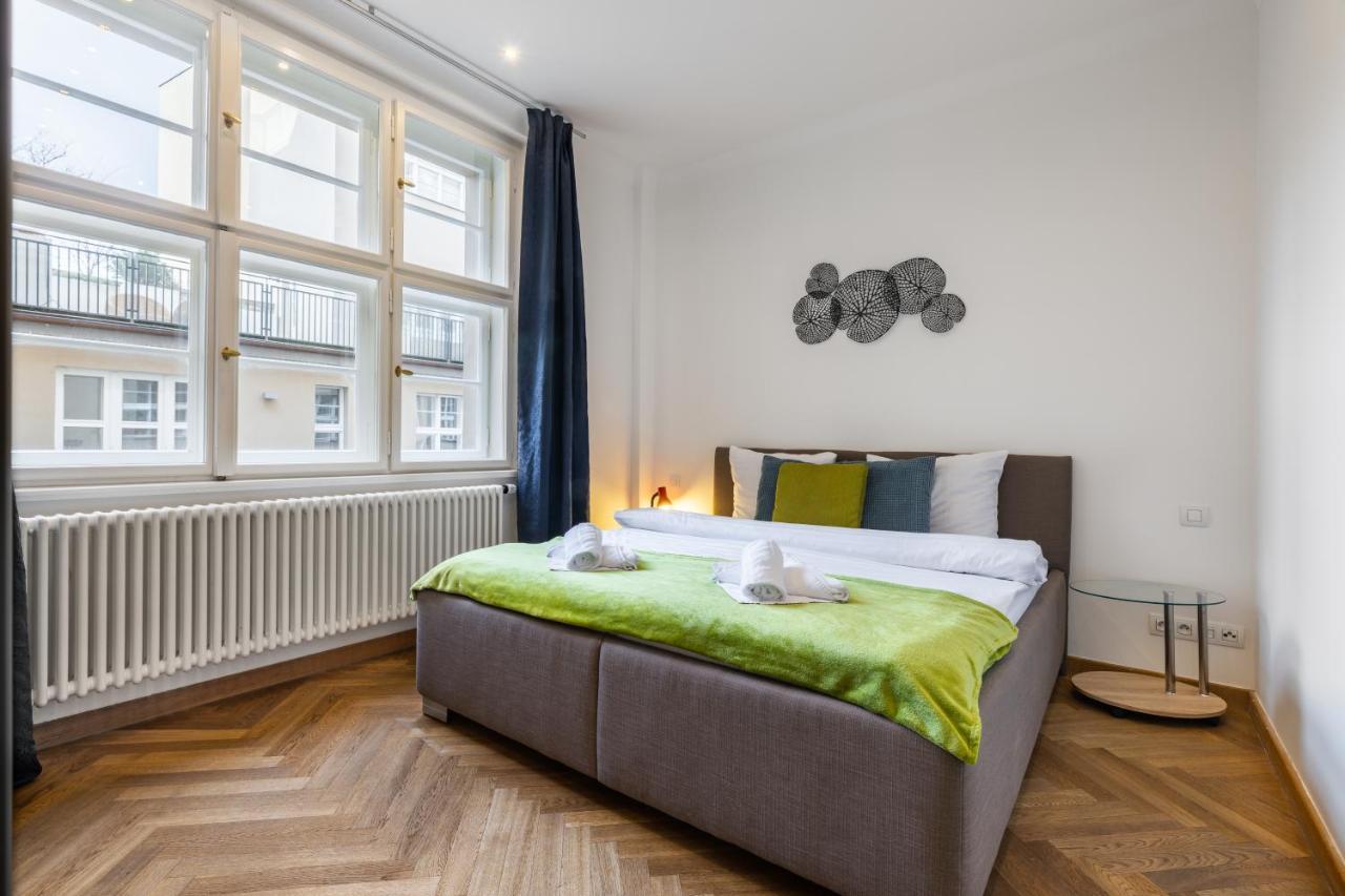 Dlouha Palace - Live In One Of The Best Streets Prague Exterior photo